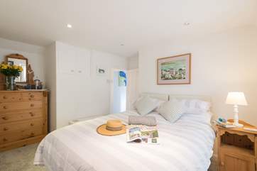 Bedroom 1 has a zip and link double bed which can be made up as twins, suitable for children only.