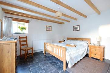 The pretty double bedroom.