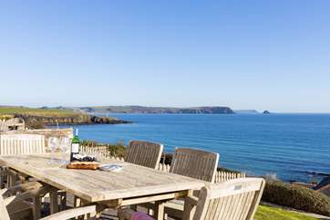 Al fresco dining with a view!