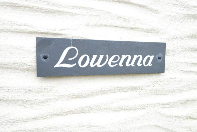 Welcome to Lowenna.