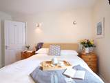 Bedroom 2 also at the front of the house has a king-size double bed (5').
