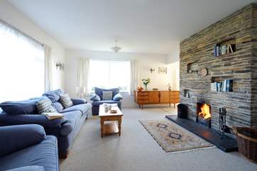 The sitting/dining-room.