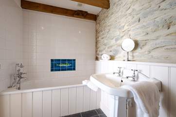 The en suite bathroom.