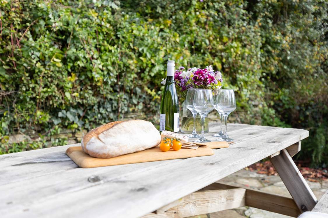 Why not dine Al fresco.