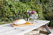 Why not dine Al fresco.