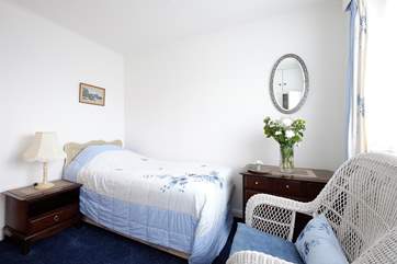 The ground floor single bedroom.