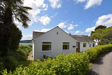 Welcome to Porthcurnick Lodge.