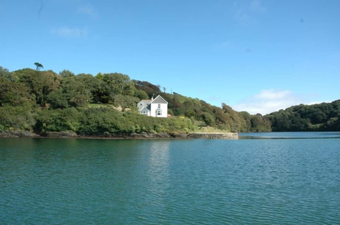 Quay Cottage in the distance.