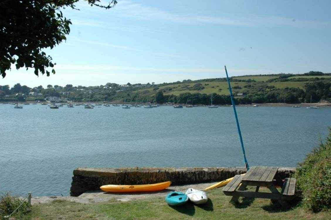 There is a mooring for use (this dries out at low tide).