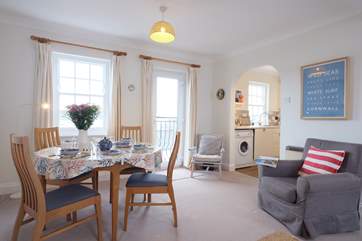 Looking through to the kitchen.