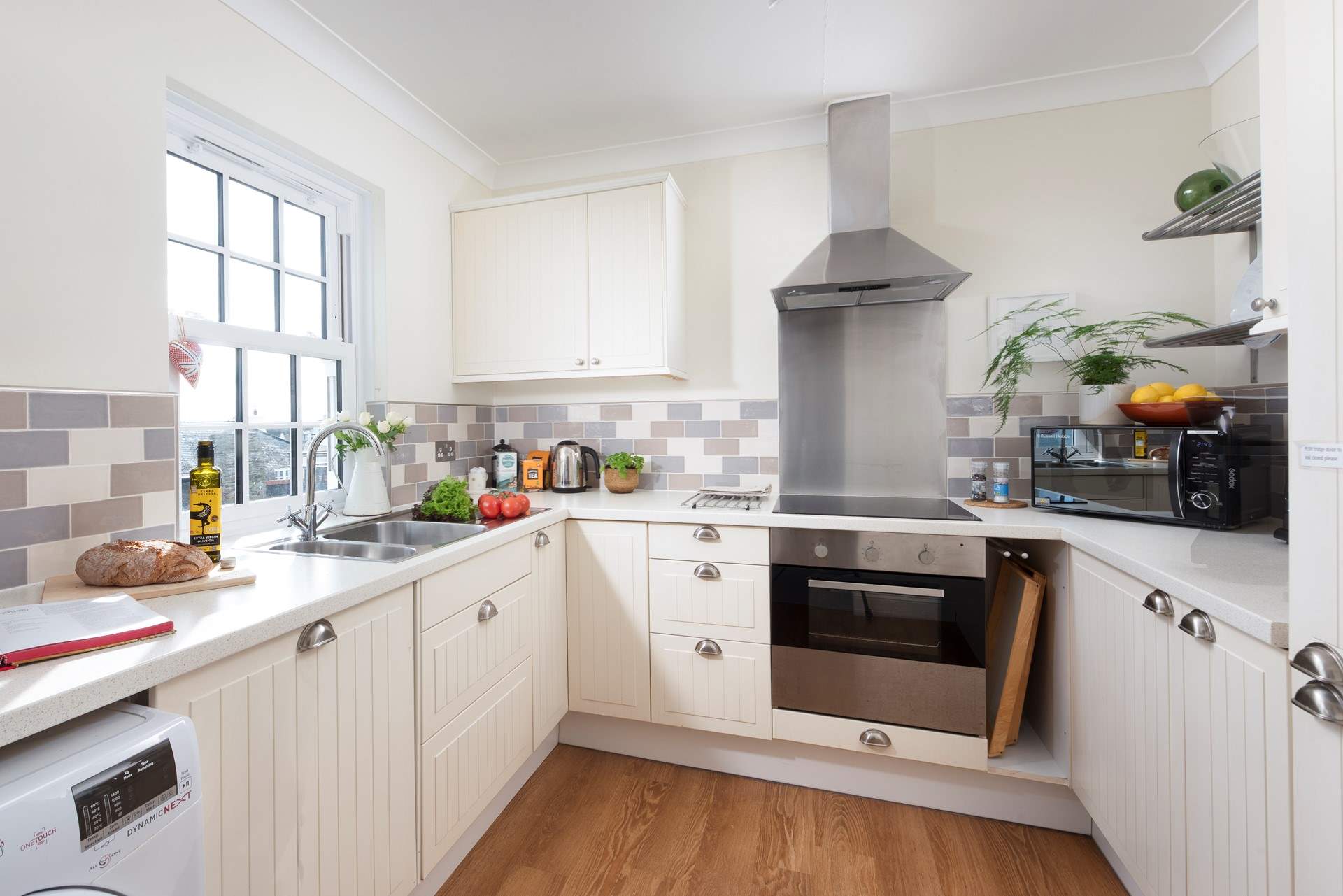 The kitchen has all the equipment you'll need to cook a holiday meal.