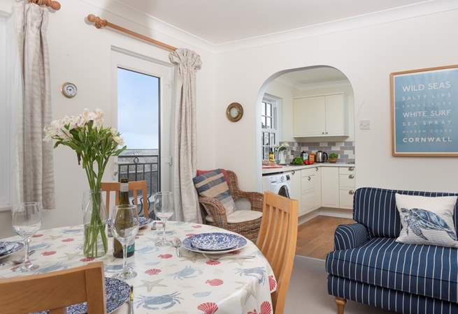 Looking through to the kitchen.