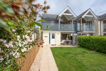 The lawn is the ideal place for the kids and family dog to let off steam.