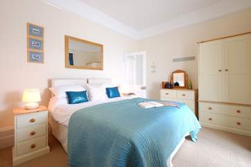 Bedroom 1 has a zip and link bed so can be made up as a king-size double or twin bedded room.