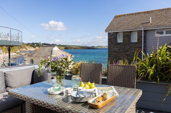 Stowaway,Sleeps 6 + cot, Portscatho