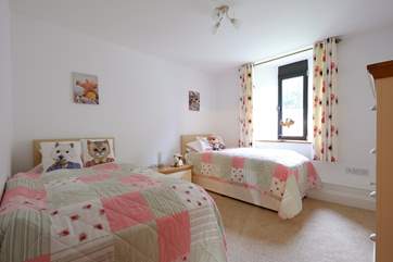 Pretty twin bedroom.