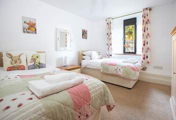 Bedroom 3 has twin beds.