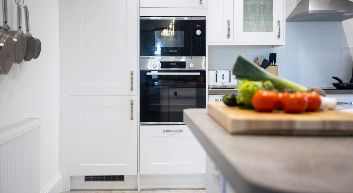 The kitchen has all the equipment you will need to cook a holiday meal.