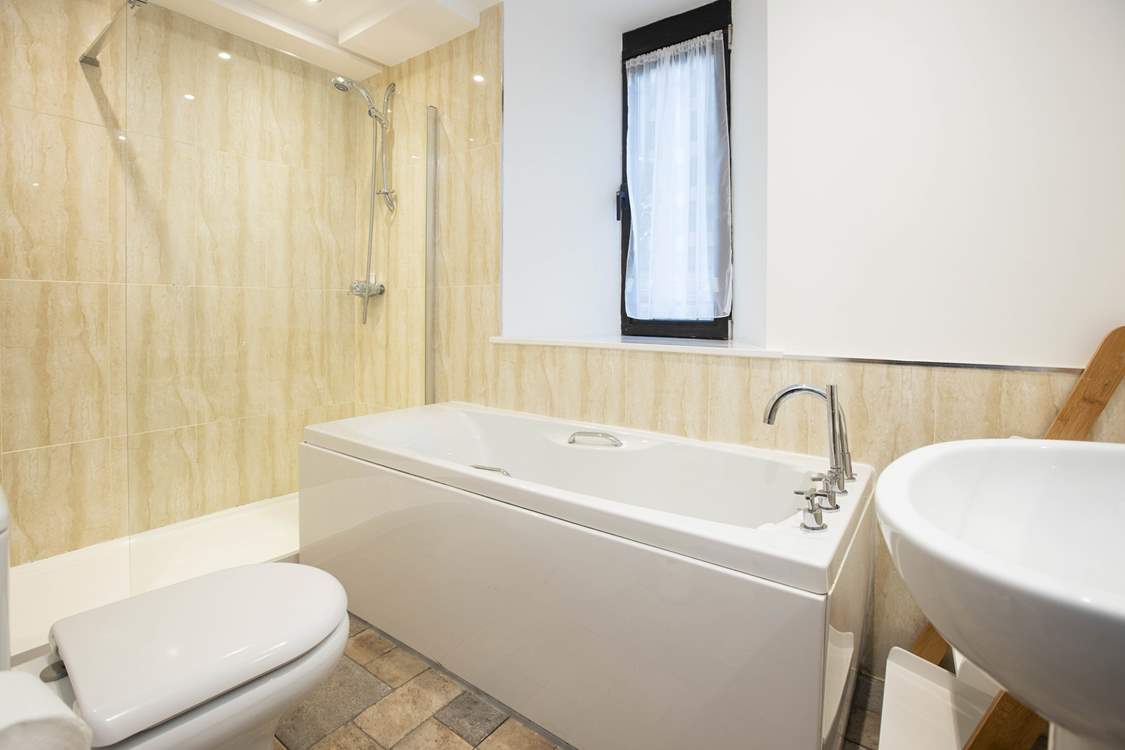 The en suite bathroom to bedroom 2.