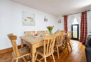 Enjoy holiday meal times all together. 