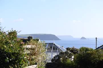 Lovely sea views to Gull Rock and Gerrans Bay.