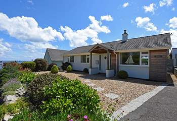 Tresco is in a beautiful setting and just a short walk from the village centre.