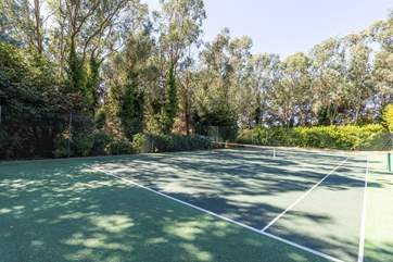 You also have use of the shared tennis court by arrangement.
