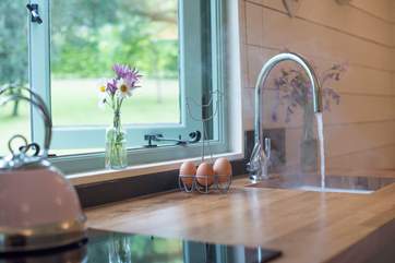 Lovely hot water to your kitchen sink!
