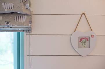 Lovely homely touches.