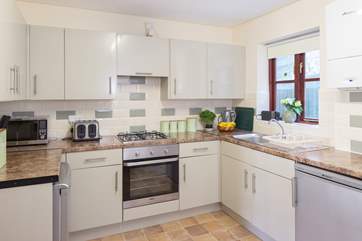 Great kitchen space.