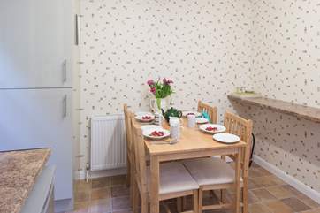 Lovely dining table. Perfect for serving any meal.