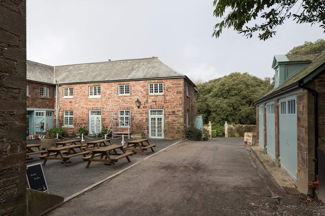 The Stables cafe found behind the apartment.