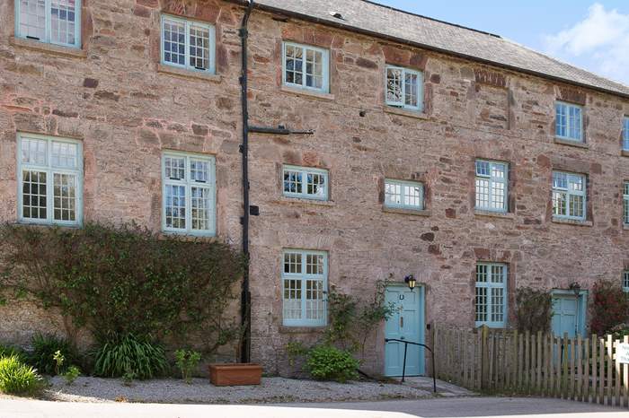 Horseshoe Cottage,Sleeps 4 + cot, 1.4 miles SE of Torpoint