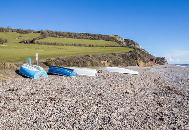 The beach is so unspoilt, there is a beachside car park and a seasonal cafe/shop, and of course the South West Coast Path to challenge you.