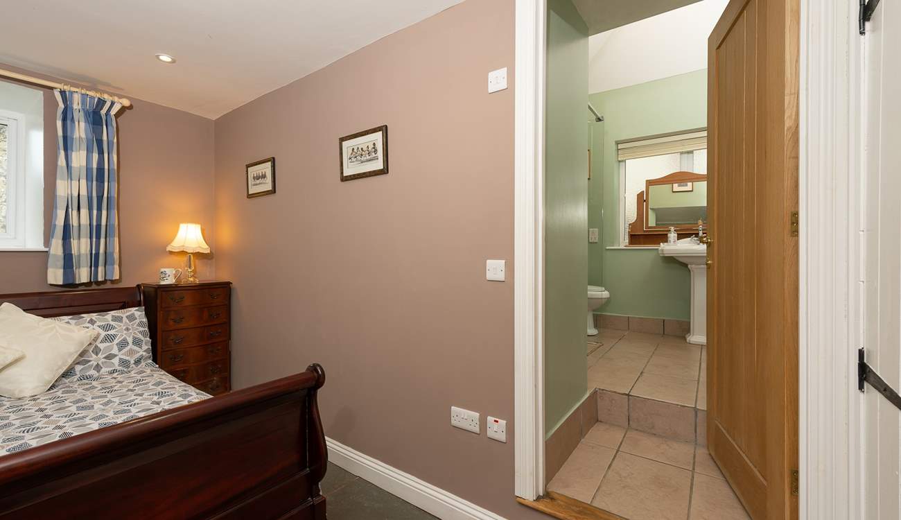 Please note the steps from this bedroom up into the en suite bathroom.