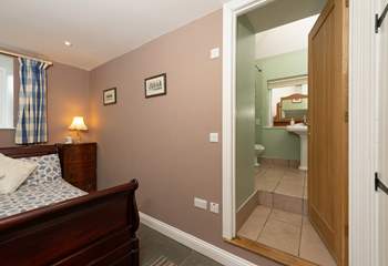 Please note the steps from this bedroom up into the en suite bathroom.