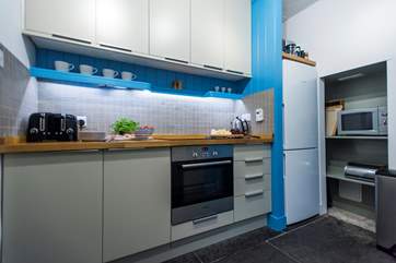 Lovely colours in the kitchen.