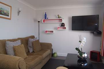 Relax in the sitting-room.