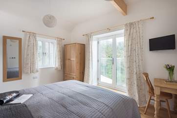 Comfortably furnished, this is a tranquil and relaxing space.