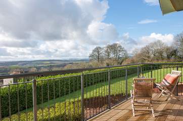 Bashford Lodge has a full width balcony to celebrate the most amazing views - you can see for miles!