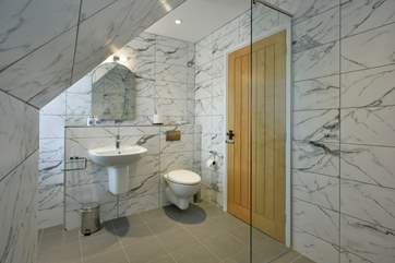There is excellent water pressure here so that you can really enjoy a powerful shower.