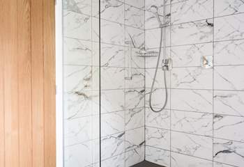 The water pressure is excellent here so that you can really enjoy a invigorating shower.