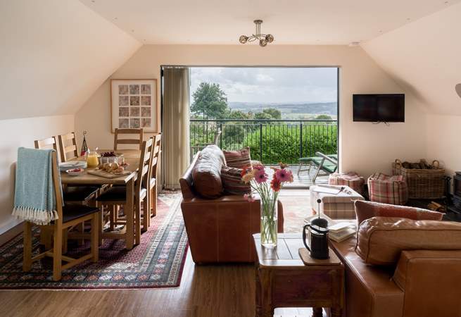 The owners will provide catering for that extra holiday treat if you wish. So not only can you eat in style, but you don't even have to do the cooking!