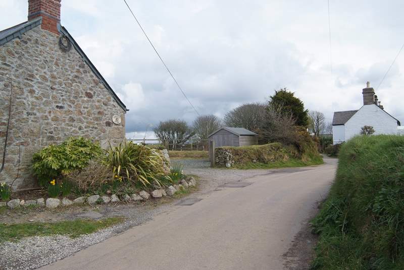The cottage sits just off a quiet lane where you will see the odd car and a few tractors from time to time depending on the time of the year.