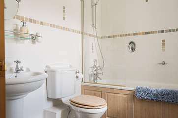 The double bedroom has an en suite bathroom.