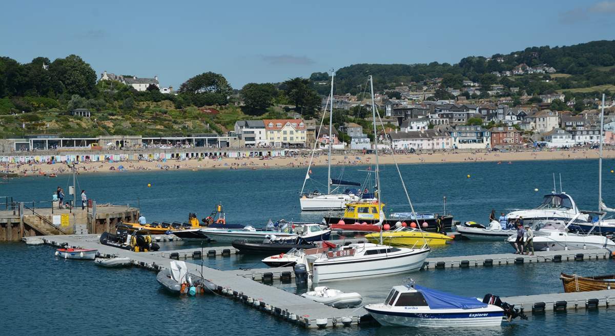 The working harbour and beautiful sandy beach of Lyme Regis is on your door step.