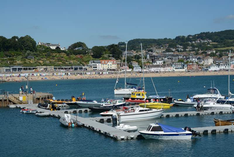 The working harbour and beautiful sandy beach of Lyme Regis is on your door step.