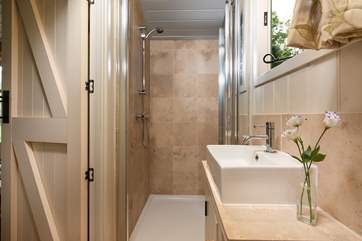 With a good-size shower.