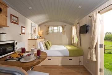 Such a gorgeous space for two.