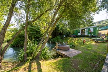 Sat in its own fully enclosed area surrounded by open farmland and beautiful countryside but within walking distance of the lovely village of Hutton.